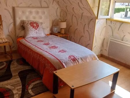 chambre meublée