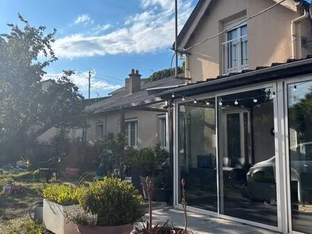 maison individuelle / plein pied avec veranda