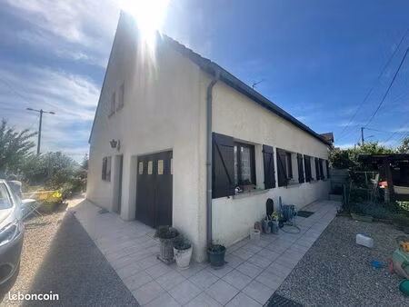 ? maison familiale à vendre – sens