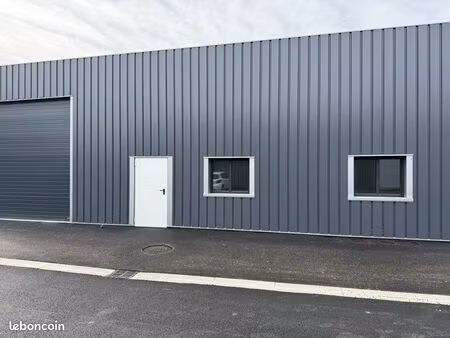 local 250 m2