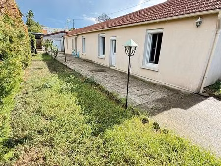 maison de plain-pied avec grand garage  jardin et stockage - quartier calme