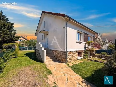 pavillon 5 pièces 104 m²