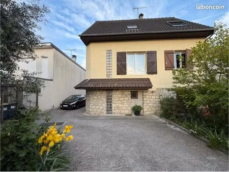maison 7 pièces 130 m2 gommonvilliers