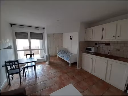 location meublée appartement 1 pièce 26 m² à ales (30100)  459 €