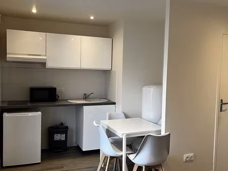 studio 1 pièce 26 m²