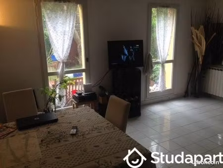 chambre 1 pièce 10 m²