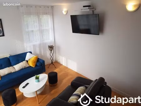chambre 1 pièce 9 m²