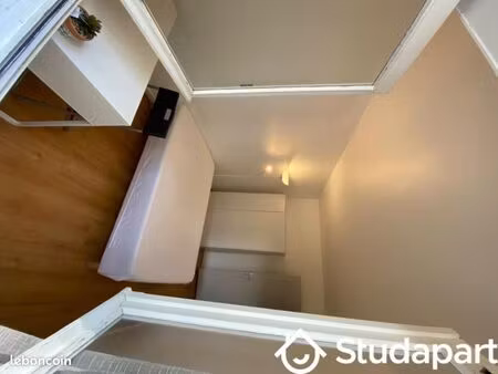 chambre 1 pièce 9 m²