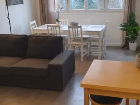 chambre 1 pièce 11 m²