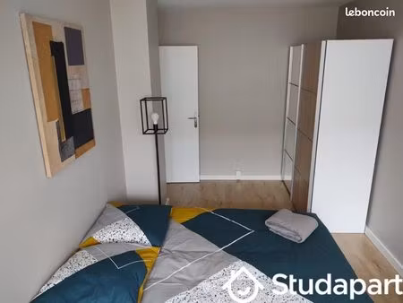 chambre 1 pièce 9 m²