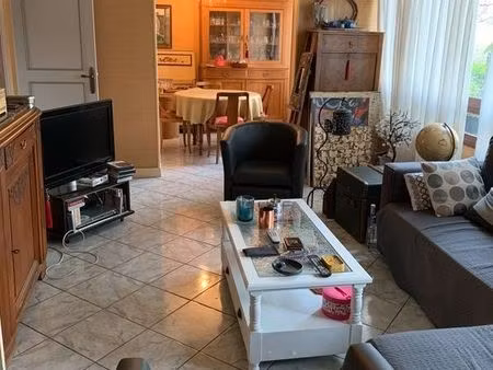 chambre 1 pièce 9 m²