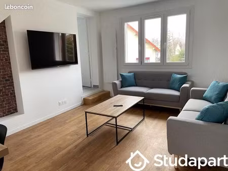 chambre 1 pièce 13 m²