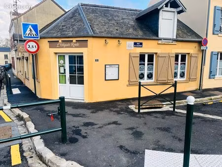 murs commerciaux restaurant - limours centre- emplacement numéro 1
