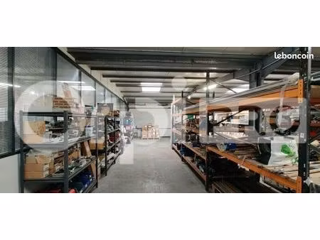 local d'activité 437 m²