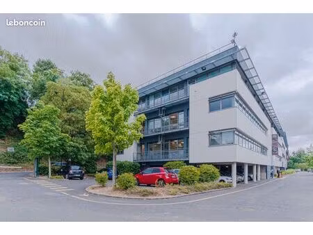 vente bureaux orsay au pied du rer b - 212 m²