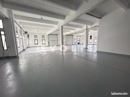 local industriel 849 m²