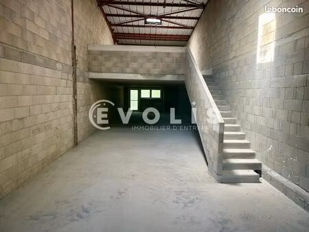 local d'activité 192 m²