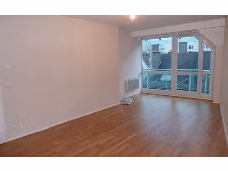 location appartement  m² t-4 à évreux  900 €