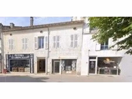 immeuble de rapport 8 lots place du marché mareuil