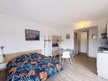 appartement 1 pièce 23 m² avec balcon