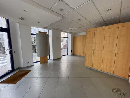location local commercial  52.00m²  boulogne
