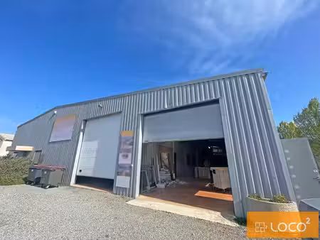 location entrepôt 196m²