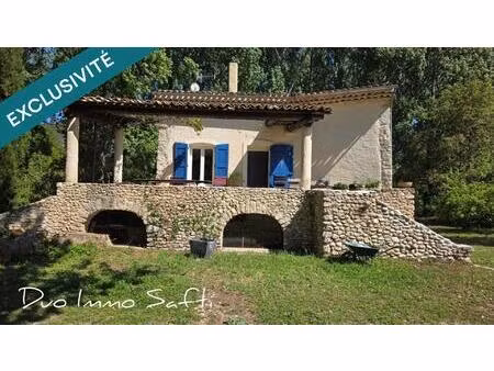 maison de 112m² + 316m² d'annexes sur 2 hectares de terrain