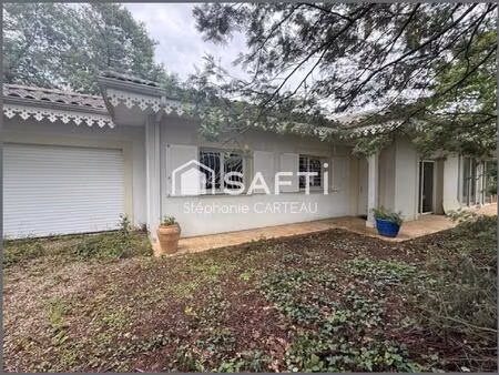 secteur agréable et recherché  maison de 120 m2 + 25 m2 de véranda et 20 m2 de garage atte