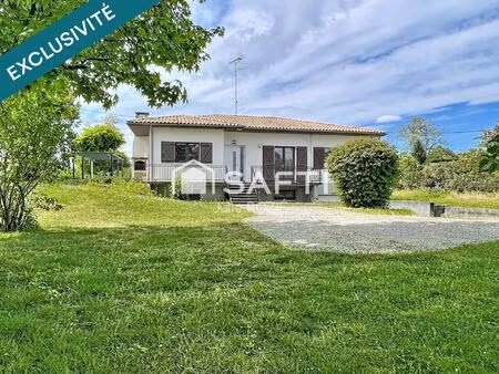 à castelnau  maison de 120 m²  4 ch  garage et sous-sol.