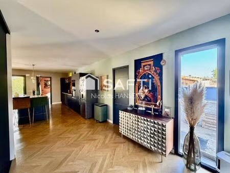 maison contemporaine aux prestations haut de gamme située entre nimes  uzès et alès