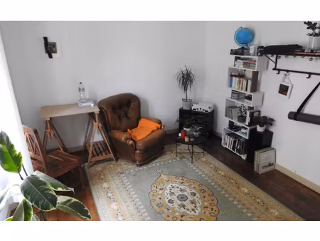 location maison  m² t-1 à poitiers  545 €