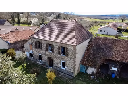 maison bourgeoise de 105 m2 avec dépendance sur la commune d