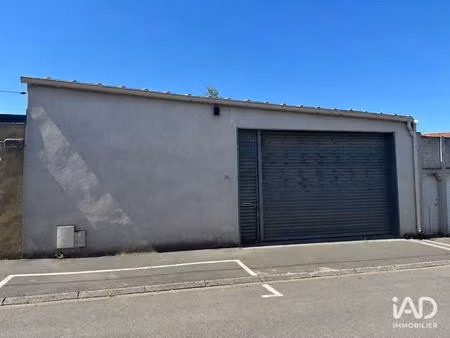 location hangar 140 m²