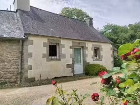 vente maison à locmaria-berrien (29690) : à vendre / 85m² locmaria-berrien