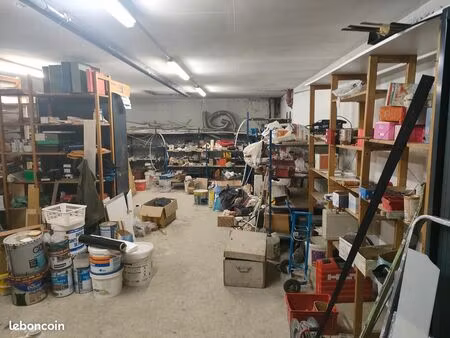 local 96m²