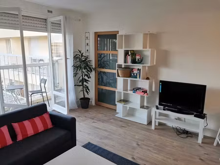 location meublée appartement 2 pièces 45 m² à le mesnil-saint-denis (78320)  1 135 €