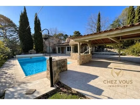 maison de luxe à vendre à callian