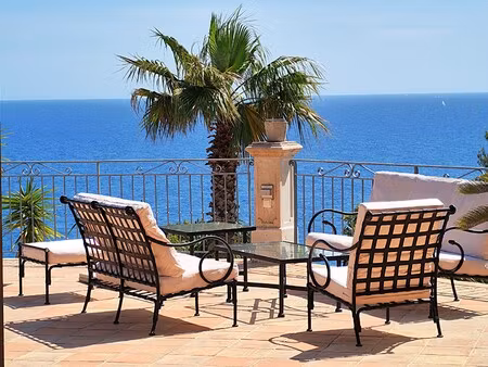 villa de luxe à vendre à les issambres