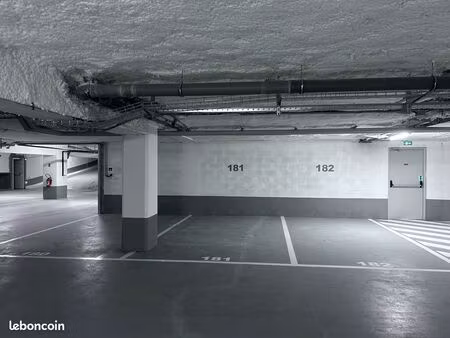 place de parking à louer