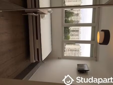 chambre 1 pièce 14 m²