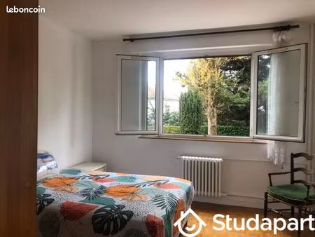 chambre 1 pièce 18 m²