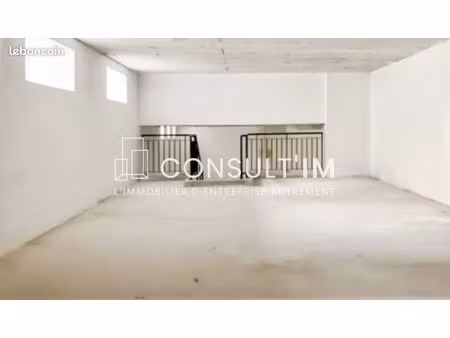 bureaux 153 m²