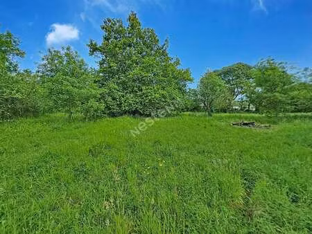 vente terrain à vair-sur-loire (44150) : à vendre / 520m² vair-sur-loire