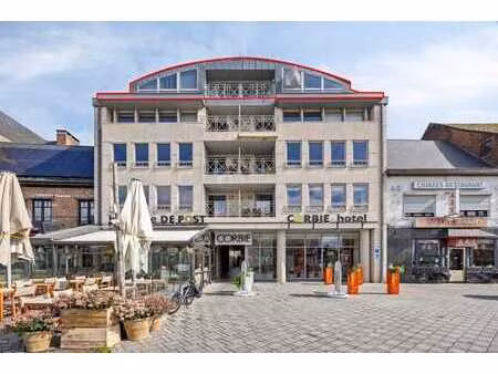 prachtig gelegen penthouse appartement op de markt in geel