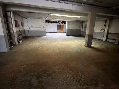 entrepôt 200 m² – anderlecht  à 2 min du ring (sortie 15)