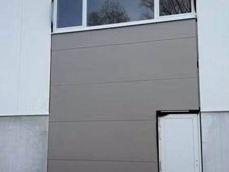 entrepôt 144 m² avec mezzanine 37 m² à nivelles
