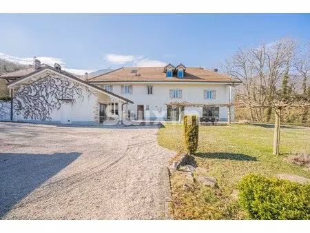 maison individuelle t10 de 387m2 sur terrain de 2'750m2!