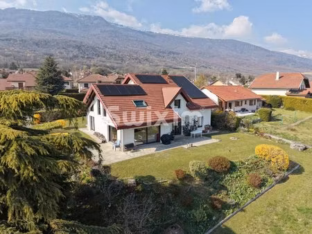 maison individuelle t7 de 247m2 sur terrain de 921m2!