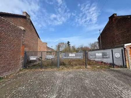 terrain à bâtir de ±766m²