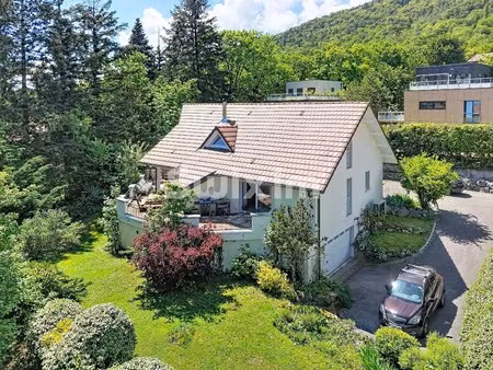 maison individuelle t7 de 321m2 sur terrain de 1'030m2!